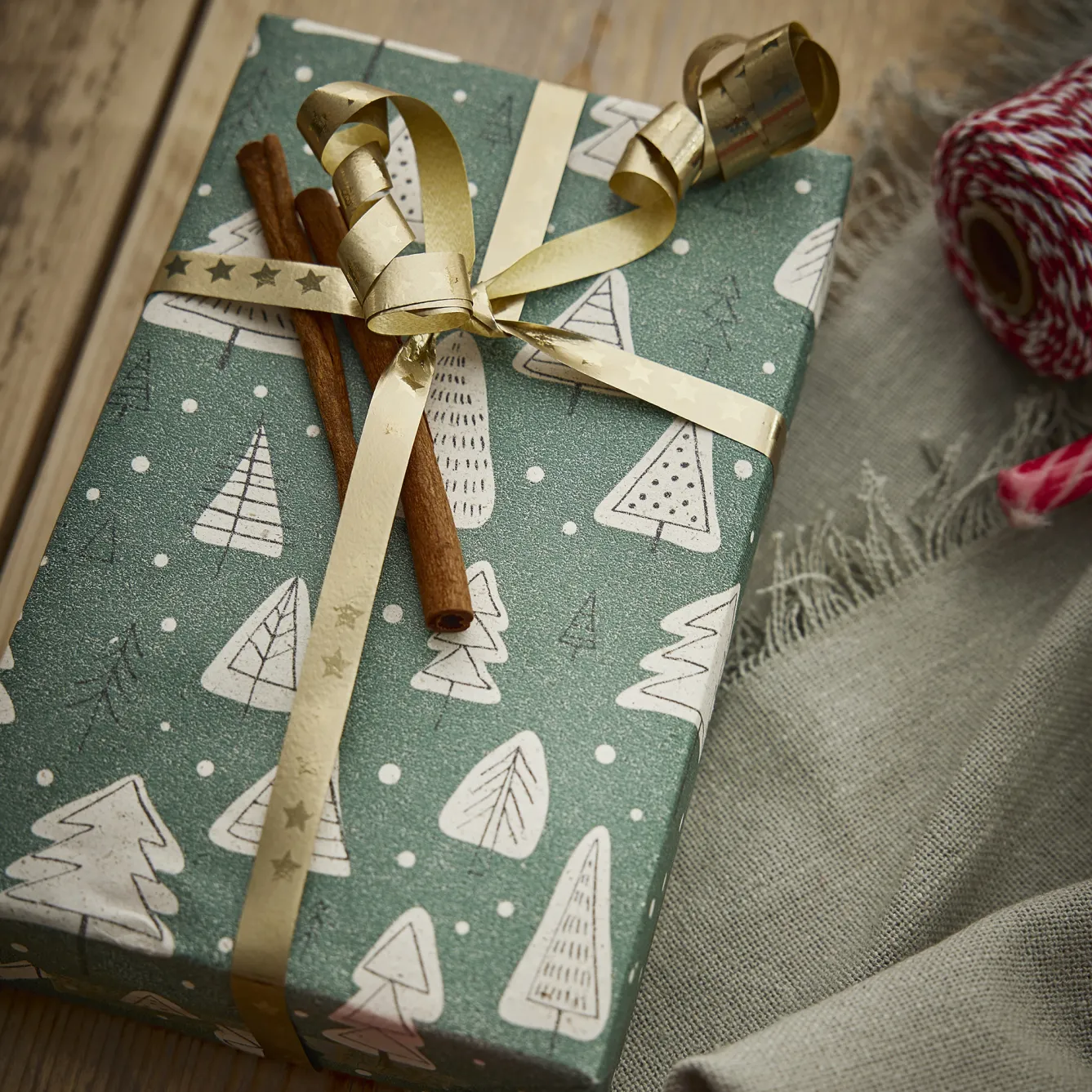 Outlet Geschenkpapier Graspapier, Bäume/grün, 1 X 3 M Geschenkverpackungen